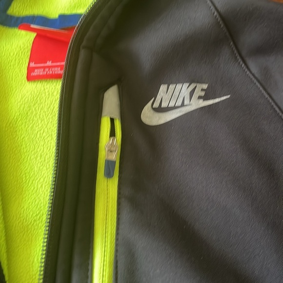 Nike Jacket - Picture 3 of 5